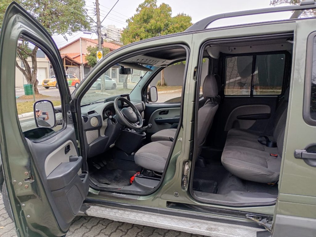 Fiat Doblo 1.8 16v Adventure Flex 5p