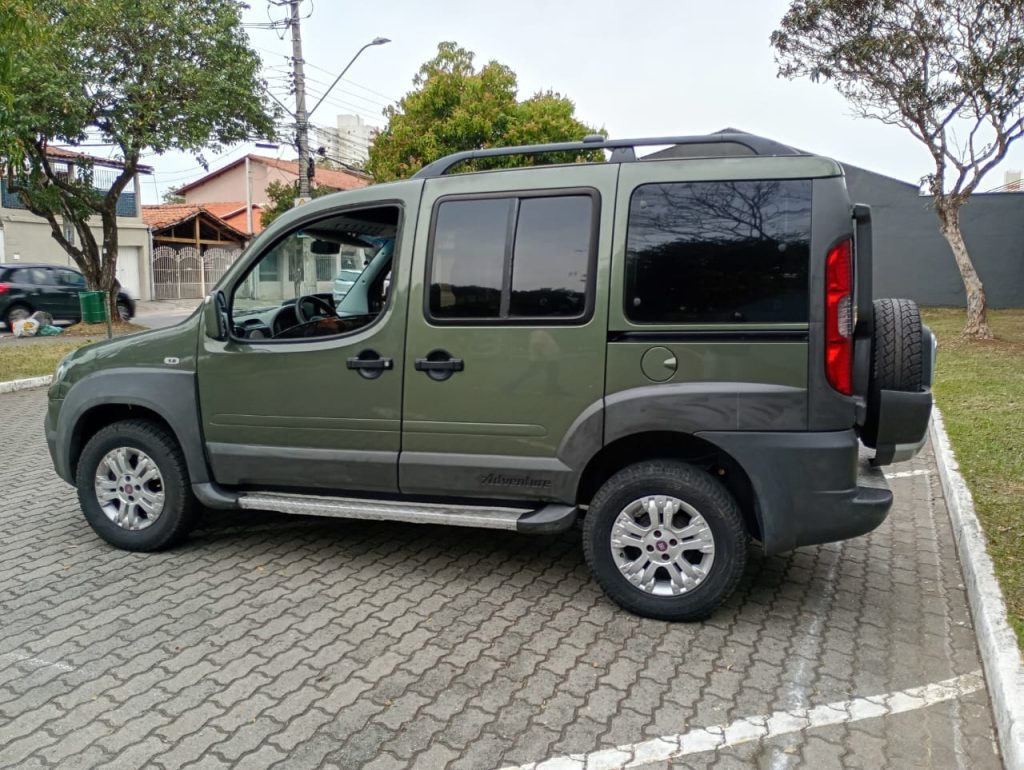 Fiat Doblo 1.8 16v Adventure Flex 5p