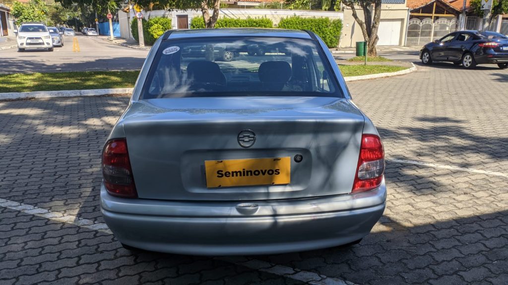 1.0 MPFI CLASSIC SEDAN LIFE 8V FLEX 4P MANUAL