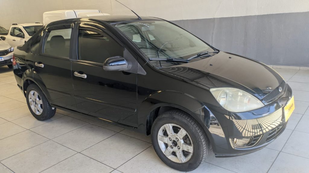 Fiesta sedan 1.6 flex 2005 completo.