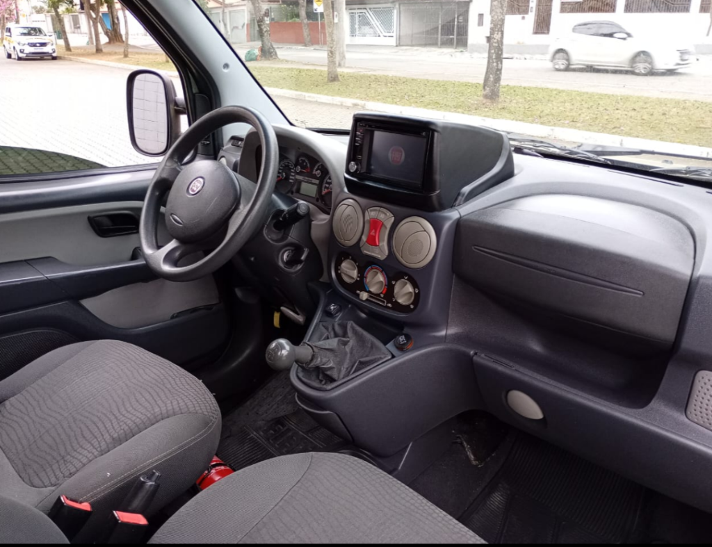 Fiat Doblo 1.8 16v Adventure Flex 5p