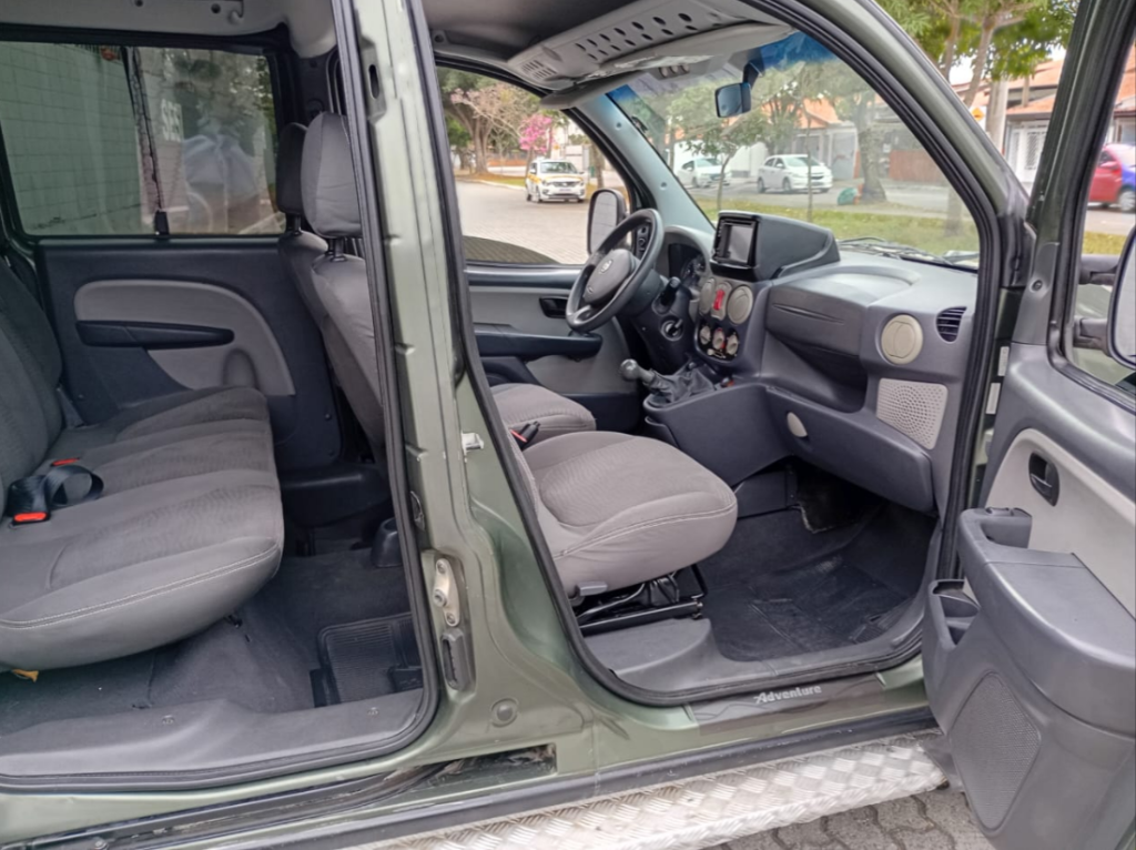 Fiat Doblo 1.8 16v Adventure Flex 5p