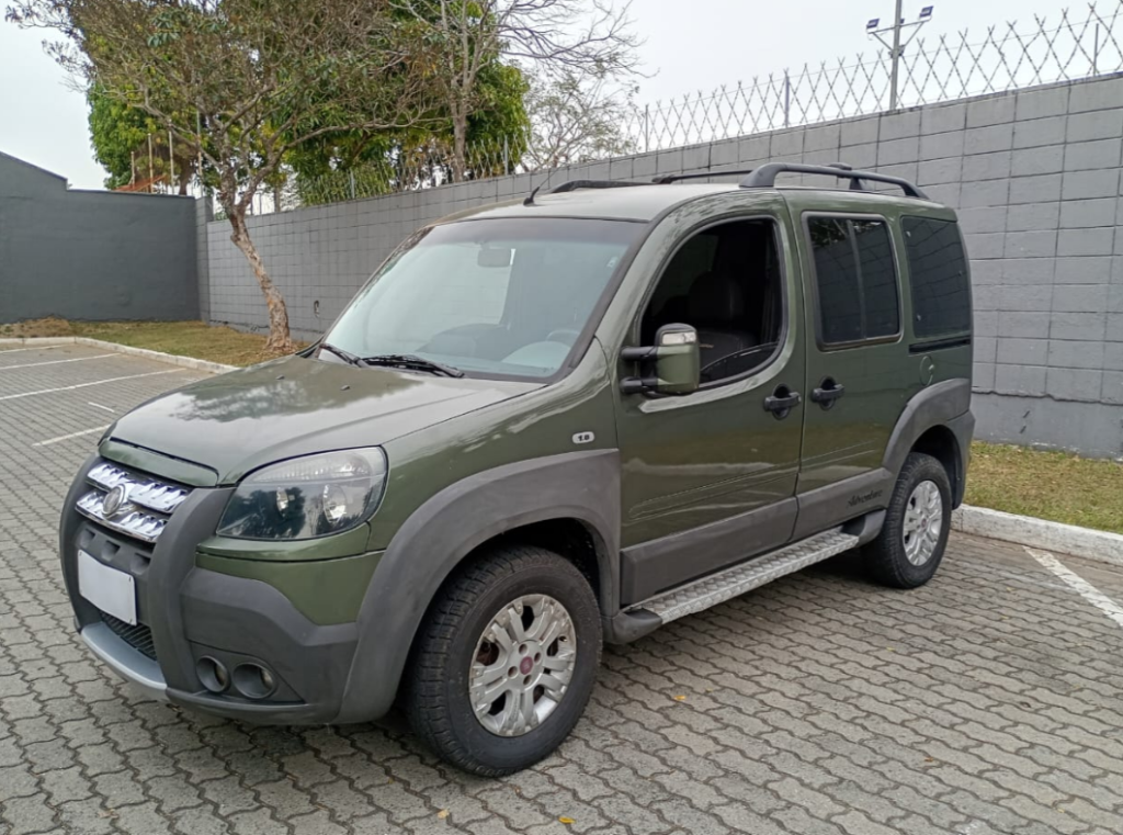 Fiat Doblo 1.8 16v Adventure Flex 5p