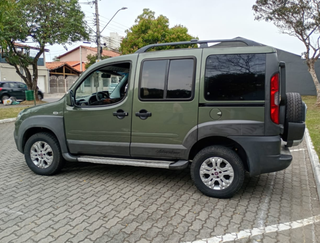 Fiat Doblo 1.8 16v Adventure Flex 5p