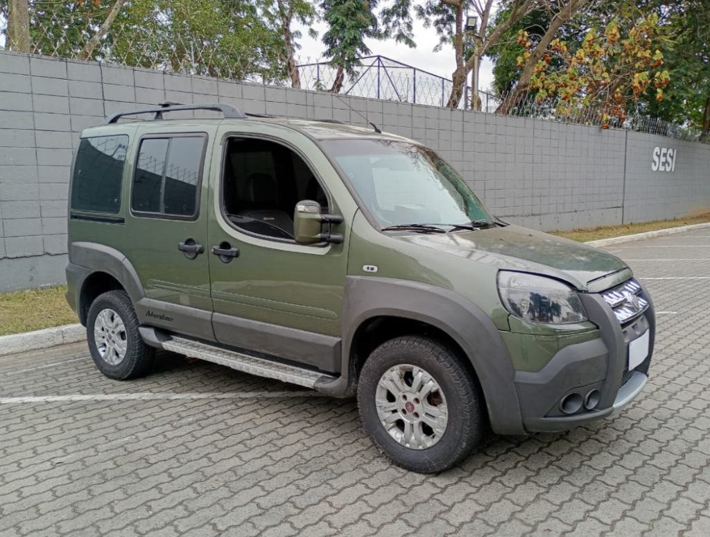 Fiat Doblo 1.8 16v Adventure Flex 5p