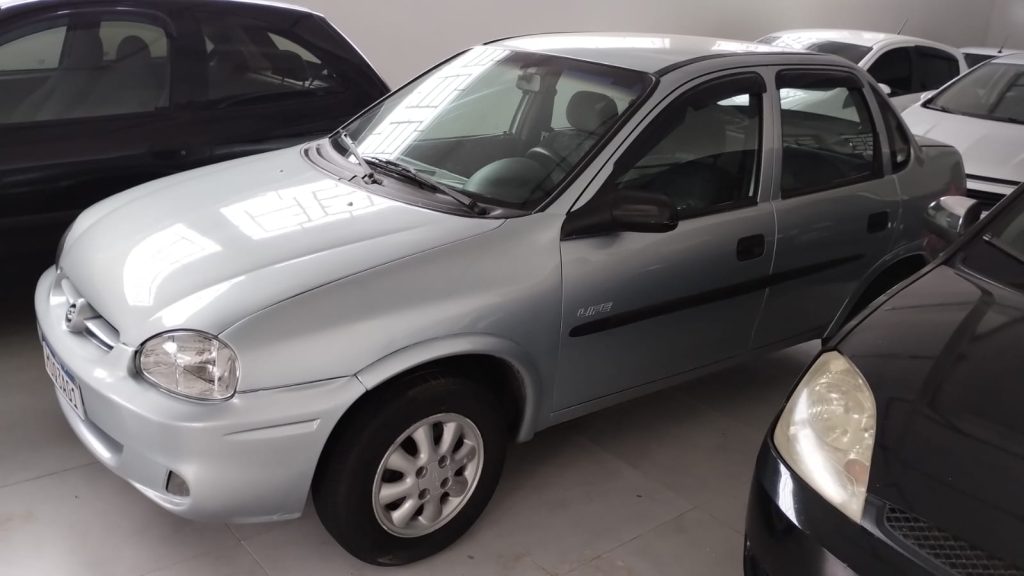 Chevrolet Corsa Classic 1.0 Life Flex Power 4p