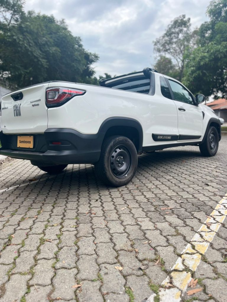 Fiat Strada 1.4 Endurance Cab. Cs Plus Flex 2p