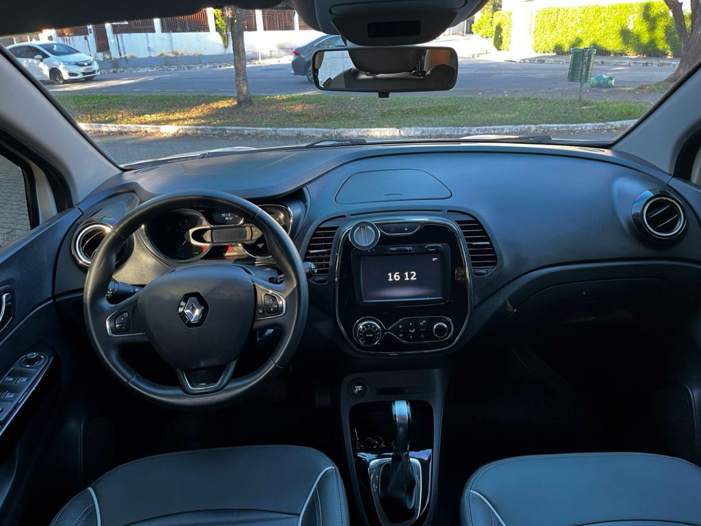 Renault Captur 2.0 16v Intense Aut. 5p