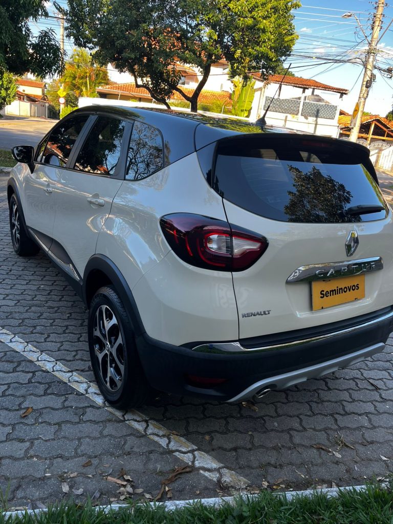 Renault Captur 2.0 16v Intense Aut. 5p