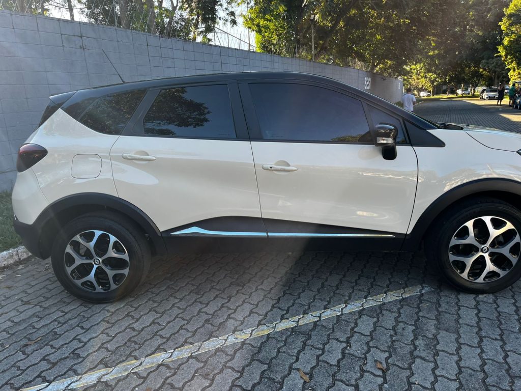 Renault Captur 2.0 16v Intense Aut. 5p