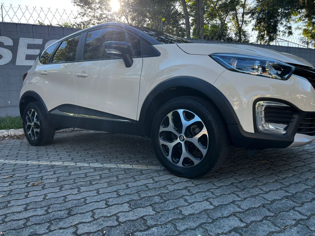 Renault Captur 2.0 16v Intense Aut. 5p