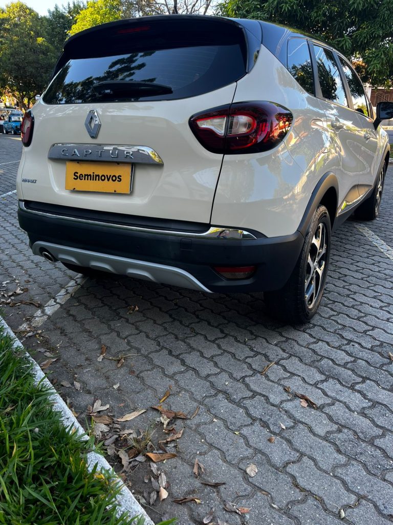 Renault Captur 2.0 16v Intense Aut. 5p