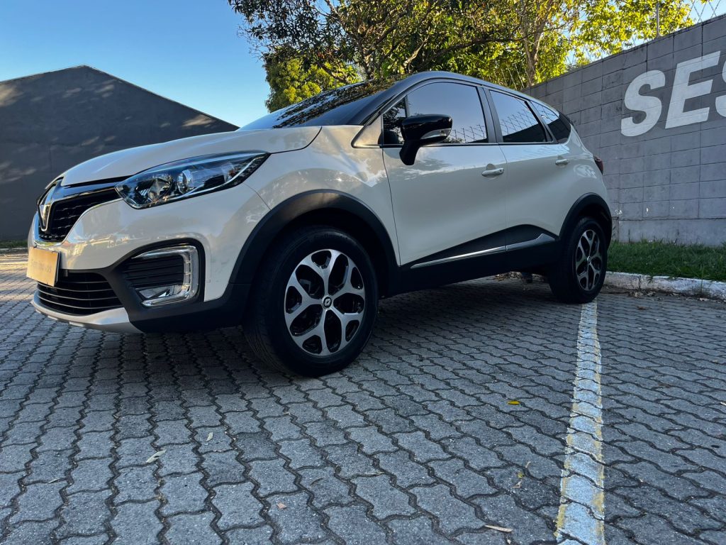 Renault Captur 2.0 16v Intense Aut. 5p