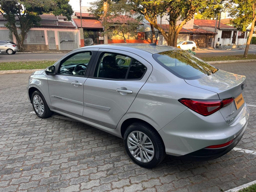 Fiat Cronos 1.3 Drive Flex Aut. 4p