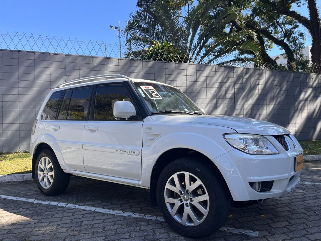 Mitsubishi Pajero TR4 2.0 Flex 16V 4X2 Aut. 2012