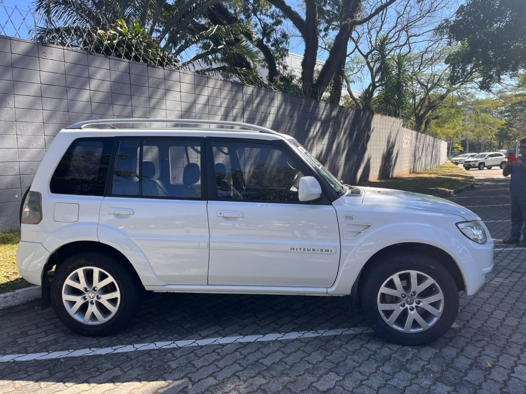 Mitsubishi Pajero TR4 2.0 Flex 16V 4X2 Aut. 2012