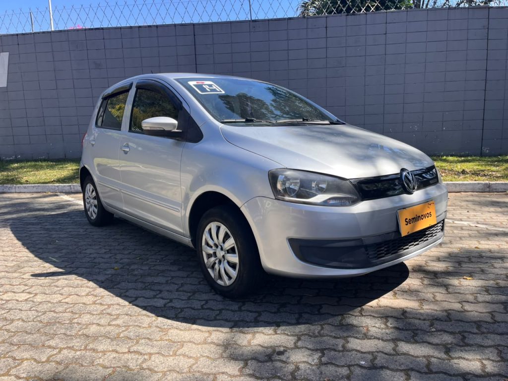 Volkswagen Fox Bluemotion 1.0 MI Total Flex 12V 5P 2014