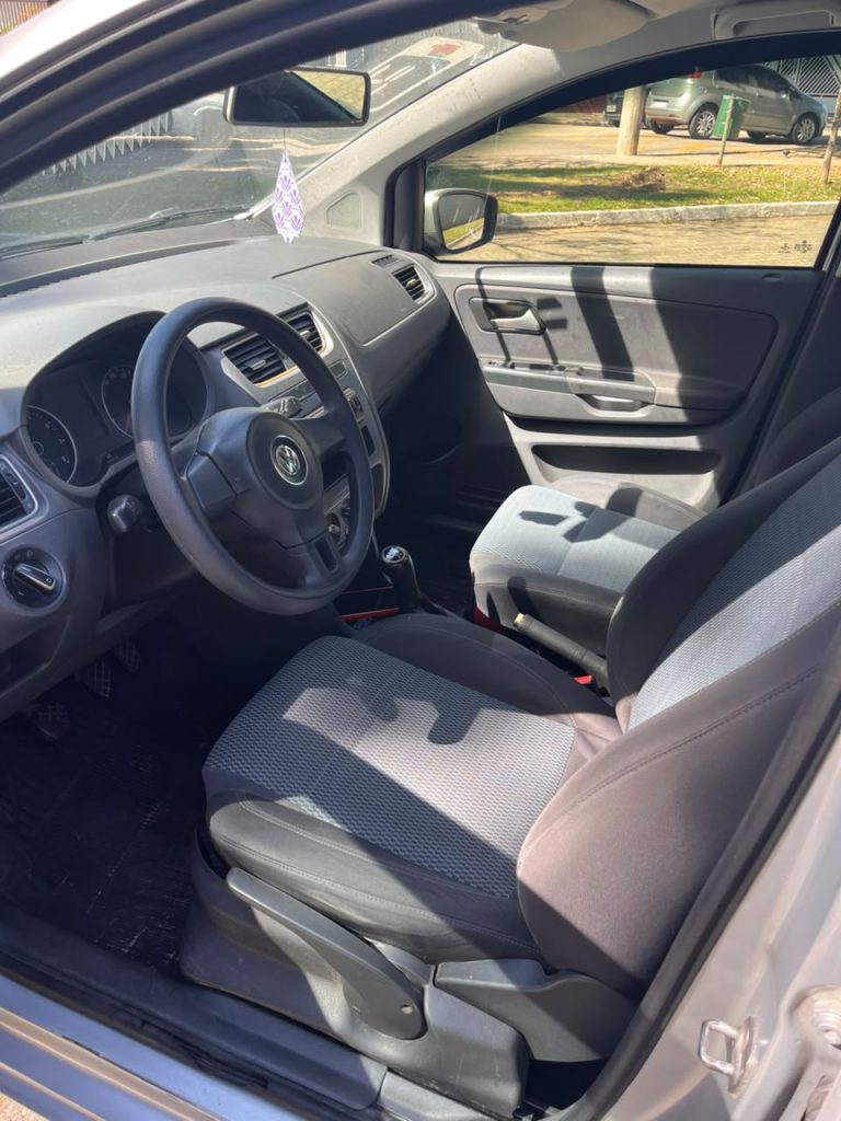 Volkswagen Fox Bluemotion 1.0 MI Total Flex 12V 5P 2014