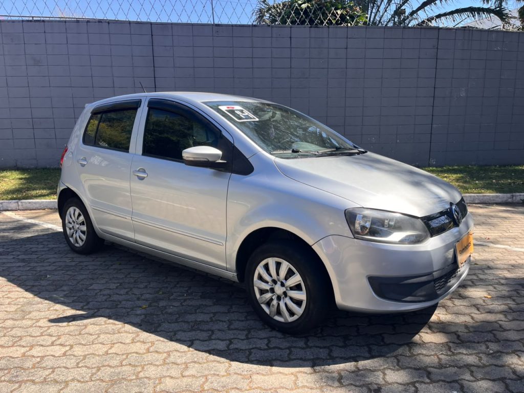 Volkswagen Fox Bluemotion 1.0 MI Total Flex 12V 5P 2014