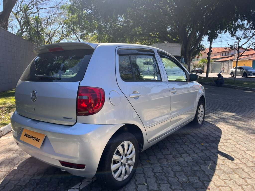 Volkswagen Fox Bluemotion 1.0 MI Total Flex 12V 5P 2014