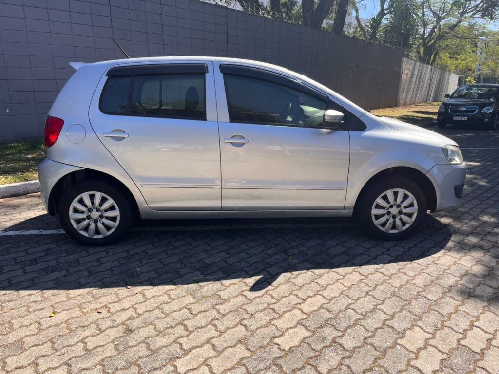 Volkswagen Fox Bluemotion 1.0 MI Total Flex 12V 5P 2014