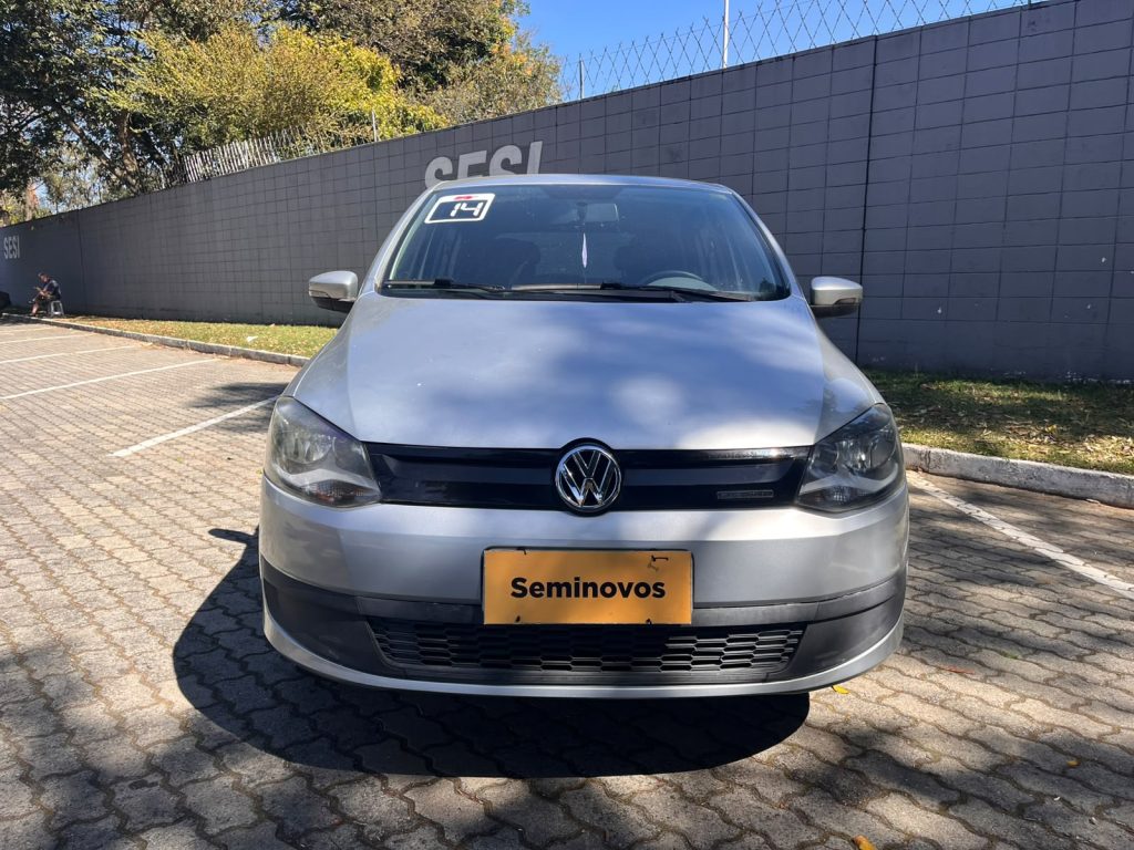 Volkswagen Fox Bluemotion 1.0 MI Total Flex 12V 5P 2014