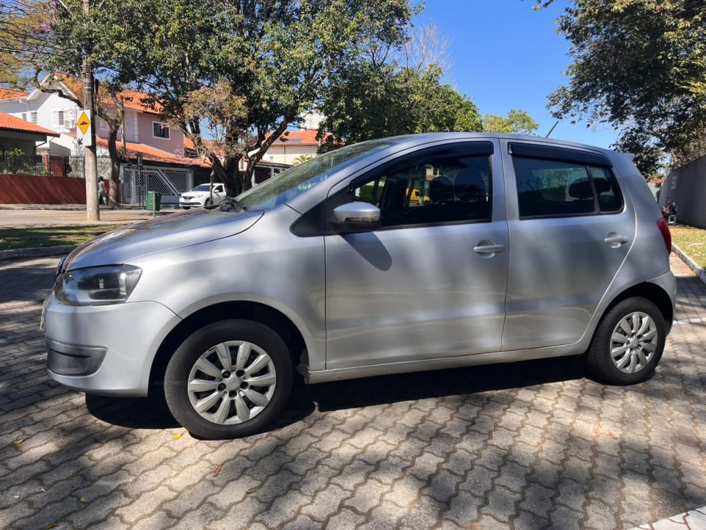 Volkswagen Fox Bluemotion 1.0 MI Total Flex 12V 5P 2014