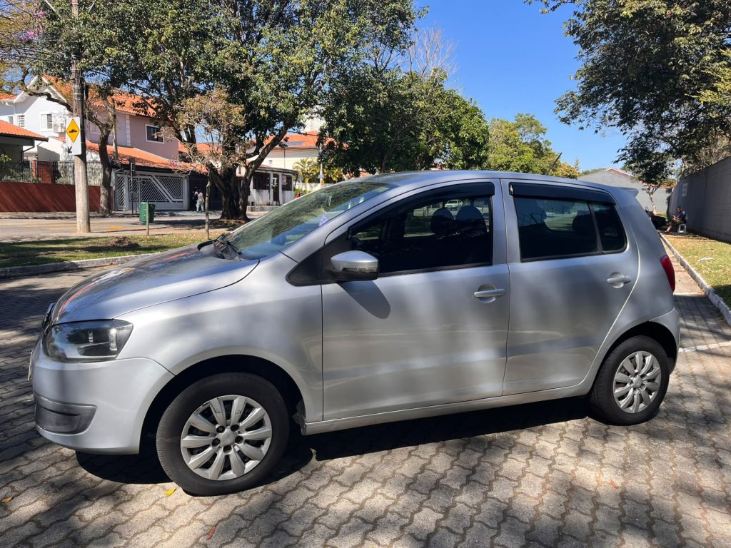 Volkswagen Fox Bluemotion 1.0 MI Total Flex 12V 5P 2014